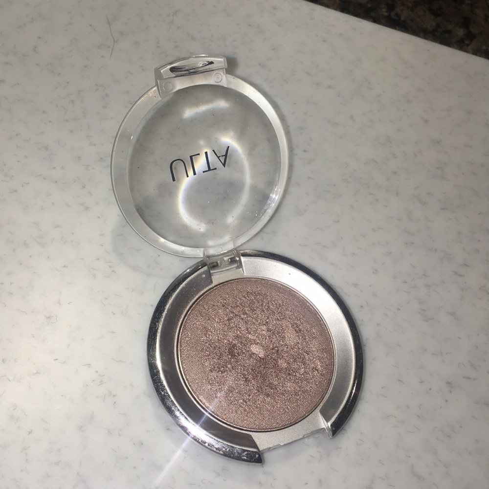 ✨Ulta Beauty Eyeshadow Single -Sandstone